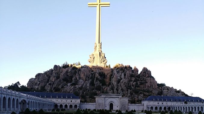El Valle no se toca La Falange
