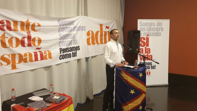 Manuel Andrino en la presentación de ADÑ en Málaga